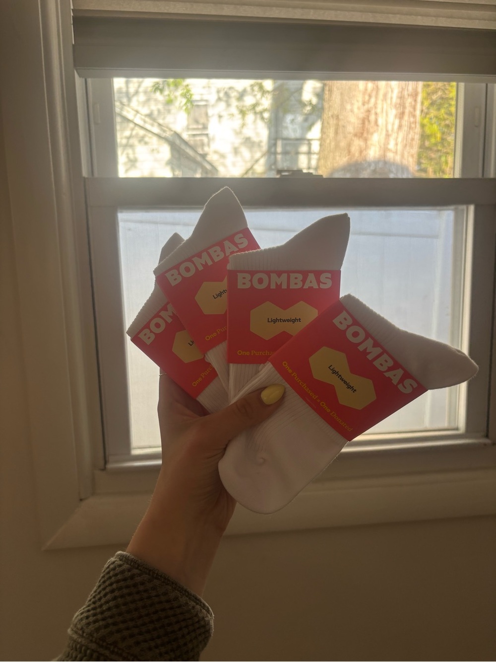 Bombas Quarter Ruffle Socks – 4 Pack – White – Size Medium – NWT
